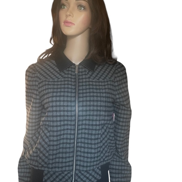 New! Riley & Rae Reid Plaid Blazer,
Created for Macy's size XS - Picture 7 of 14